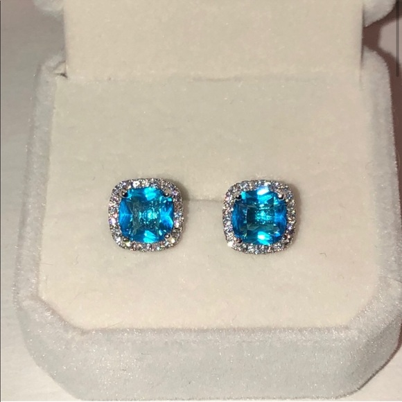 18k Gold Neon Blue Princess Cut Halo Earrings NEW - Picture 2 of 6